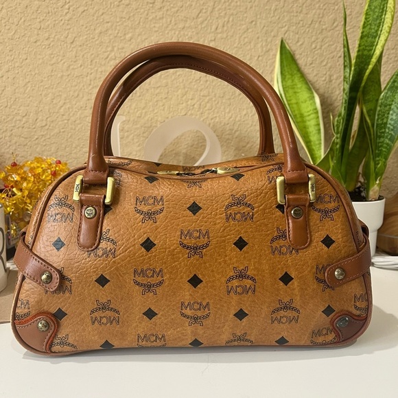 MCM COGNAC VISETOS HANDBAG - Picture 2 of 16